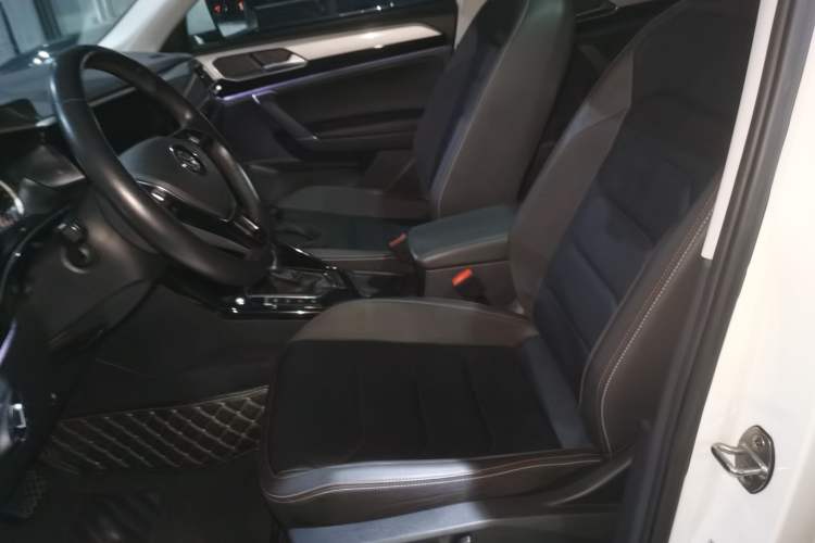 Used Volkswagen Tayron 2020 330TSI Two-Wheel Drive Luxury Smart Connectivity Version
