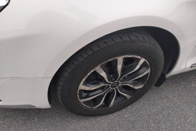 Used Citroen C5 2014 1.6T Automatic Prestige Model Left Front Wheel Hub