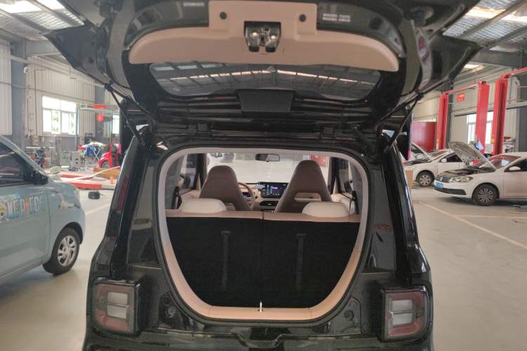 Used Geely Galaxy Panda 2024 200km Panda Kart Trunk