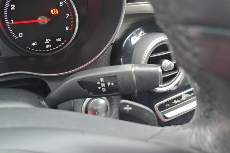 Used Mercedes-Benz GLC 2018 GLC 200 4MATIC Gear Lever