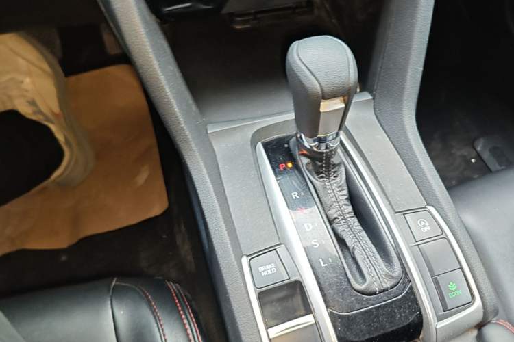 Used Honda Civic 2019 220TURBO CVT Dynamic Edition China VI Gear Lever