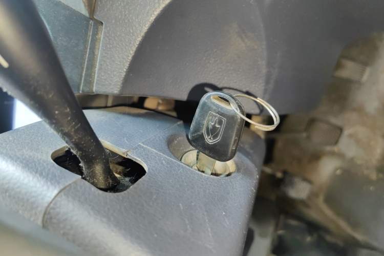 Used Jinbei Hiace X30 2020 1.5L Van Super-Enjoyment Model China VI Standard SWC15M