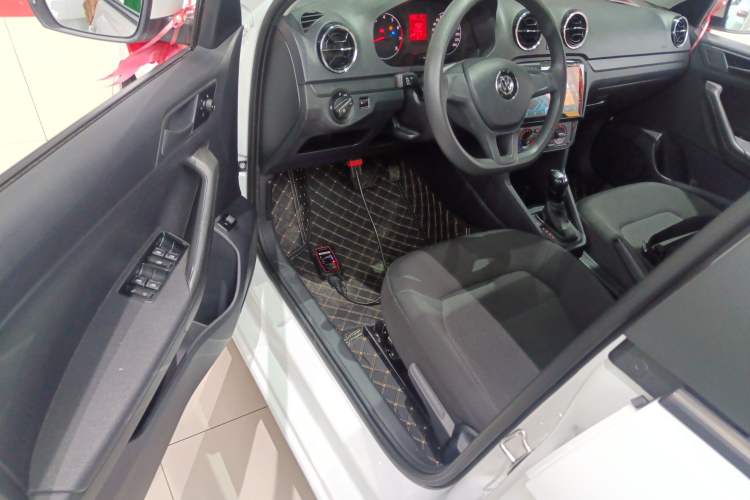 Used Volkswagen Jetta 2017 1.5L Automatic Fashion Model
