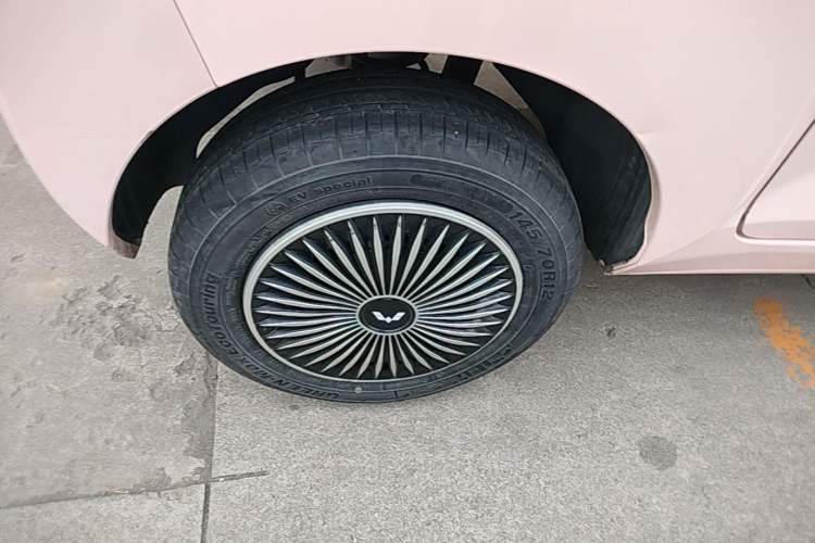 Used Wuling Hongguang MINIEV 2022 Macaron Fashion Model Lithium Iron Phosphate
