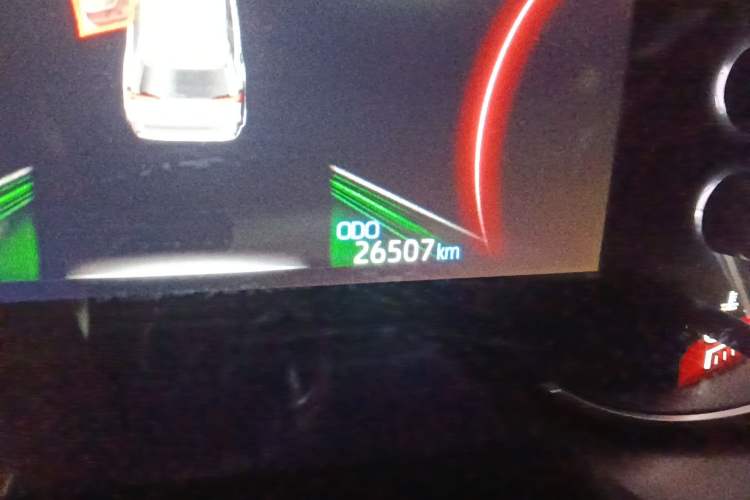 Used Toyota RAV4 2021 2.0L CVT Two-Wheel Drive Fashion Edition Odometer Close Up