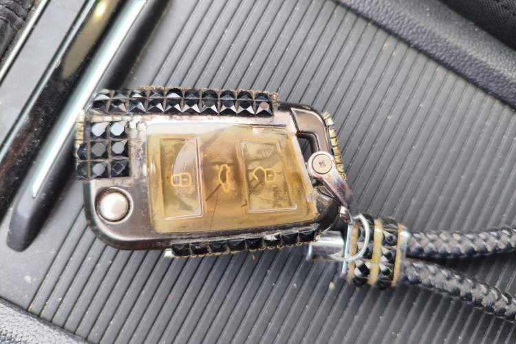 Used Volkswagen Sagitar  Vehicle Key