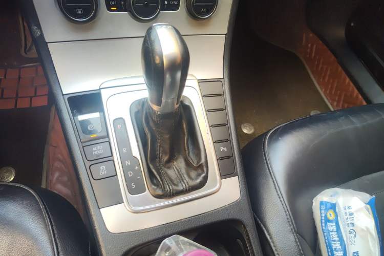 Used Volkswagen Magotan 2015 1.8TSI Luxury Model Gear Lever