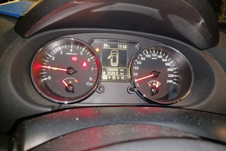 Used Nissan Qashqai 2015 2.0 XL Coolfire CVT 2WD Instrument Cluster