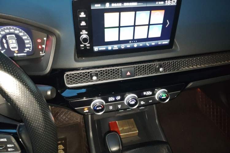 Used Honda Civic 2022 240TURBO CVT Dynamic Edition
