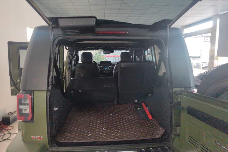 Used BAIC Off-Road BJ40 2021 2.0D Automatic Four-Wheel Drive Blade Hero Edition Adventurer Type
