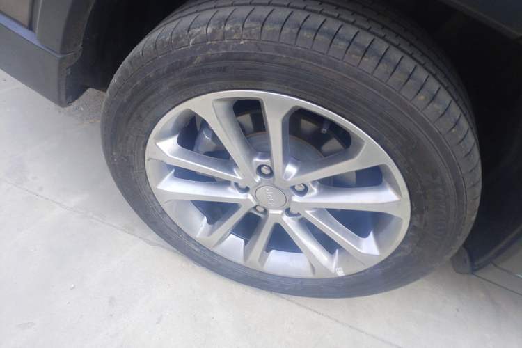 Used Jeep Grand Commander 2018 2.0T Four-Wheel Drive Premium Navigation Version China V