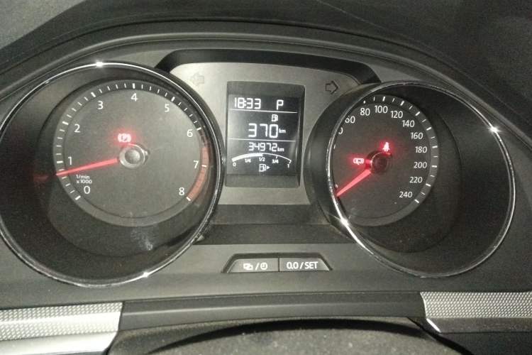 Used Volkswagen C-TREK 2018 1.5L Automatic Fashion Model Instrument Cluster