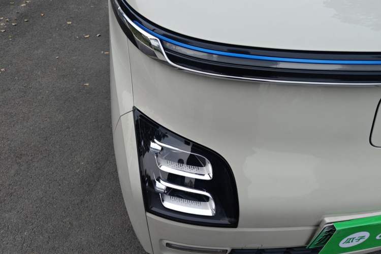 Used Wuling Air ev 2023 - Four Seats - Advanced Edition Right Front Headlight