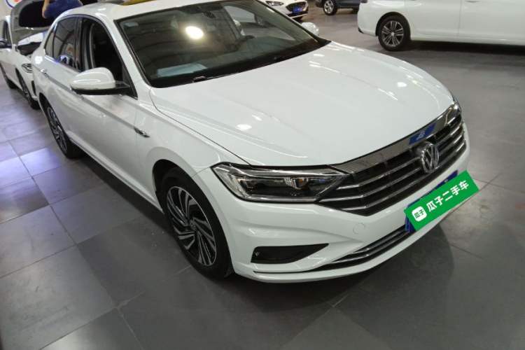 Used Volkswagen Sagitar 2022 280TSI DSG Excellence Edition Front Right 45 Deg