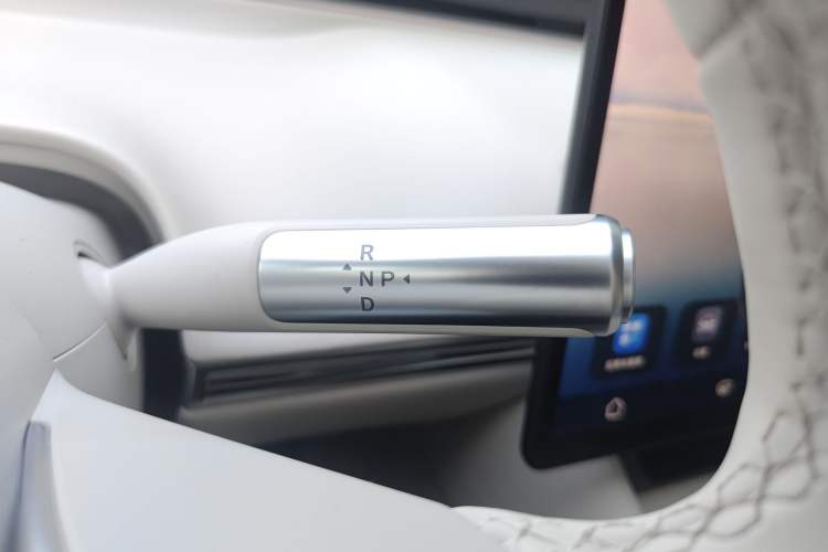 Used Hima Luxeed R7 2024 All-Electric 667 km Max