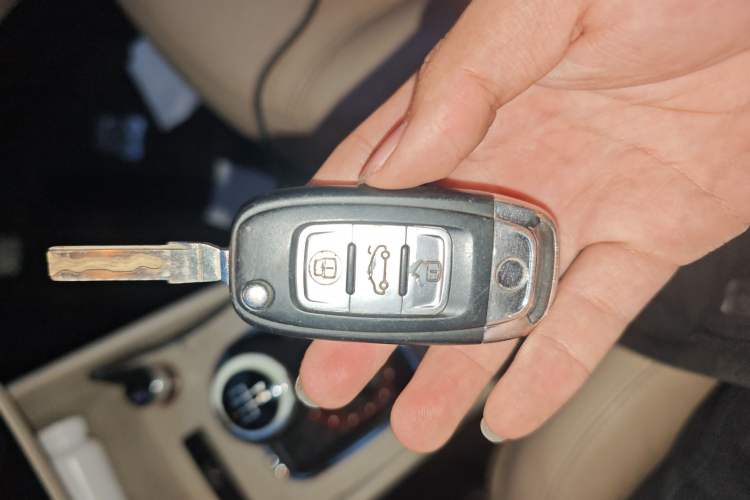 Used Volkswagen Bora 2012 1.6L Manual Fashion Edition
