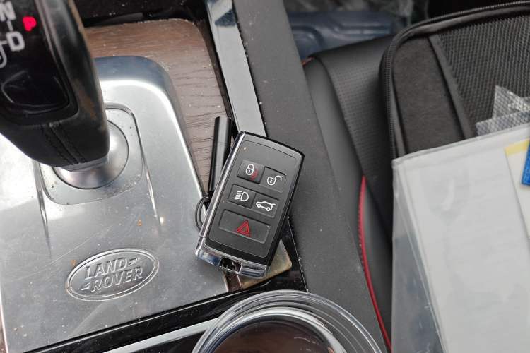 Used Land Rover Discovery Sport New Energy 2021 P300e Performance Tech Edition Vehicle Key