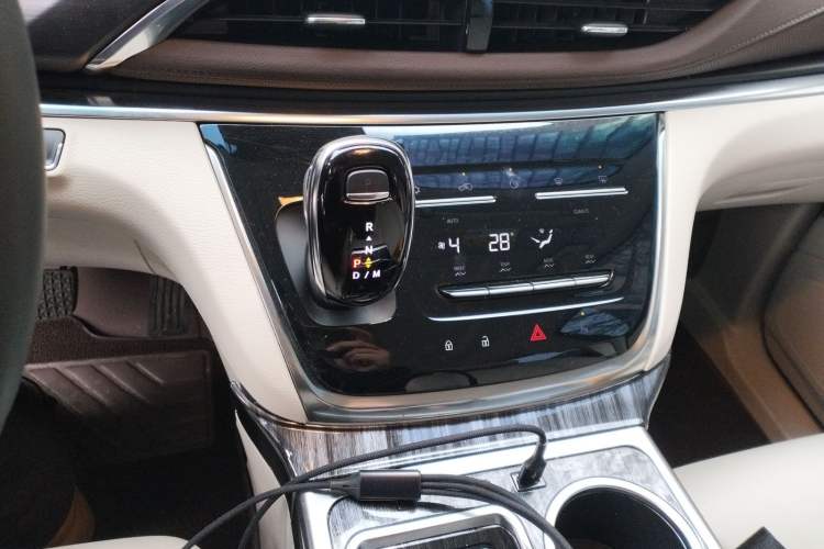 Used Buick GL8 2023 Land Executive Class Smart Enjoyment Model
