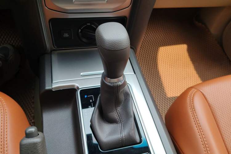 Used Toyota Prado 2022 2.7L Gasoline TX Trim Aluminum Wheels Low-Roof Configuration Base Version – Middle East Gear Lever