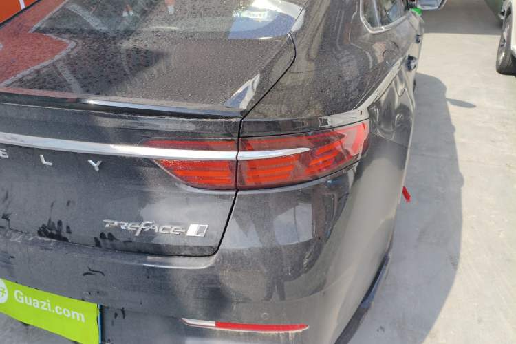 Used Geely Auto Preface 2026 Model Oriental Yao 1.5TD Kunlun Edition Right Rear Taillight