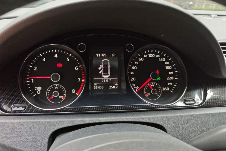 Used Volkswagen Magotan 2015 Facelift 1.8TSI Luxury Model Instrument Cluster