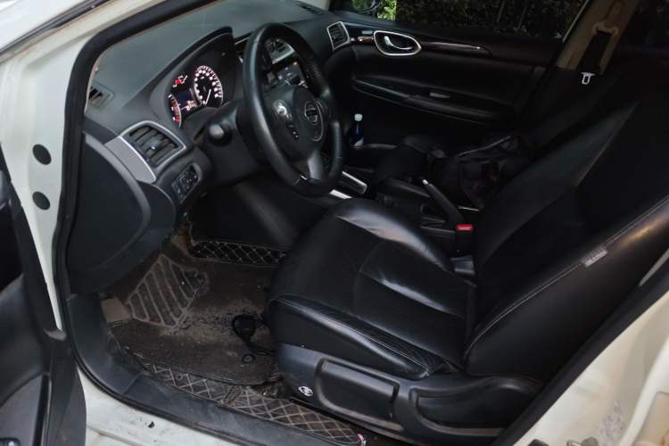 Used Nissan Sylphy 2018 1.6XV CVT Deluxe Edition Left Front Seat