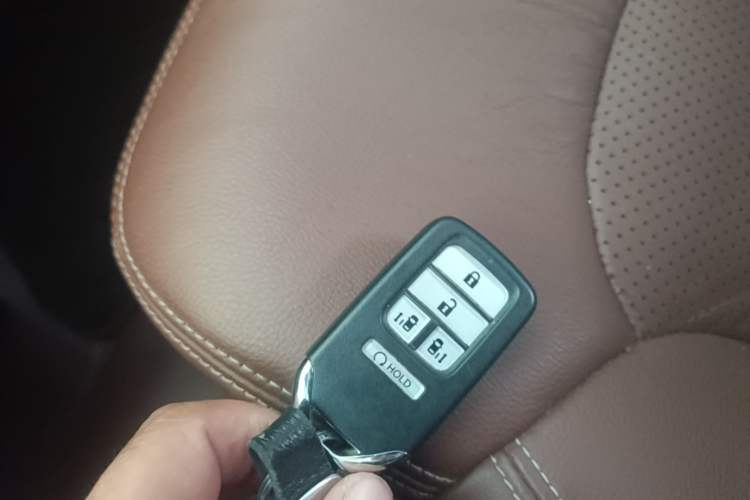 Used Honda Elysion 2019 2.0L Hybrid Supreme Edition Vehicle Key