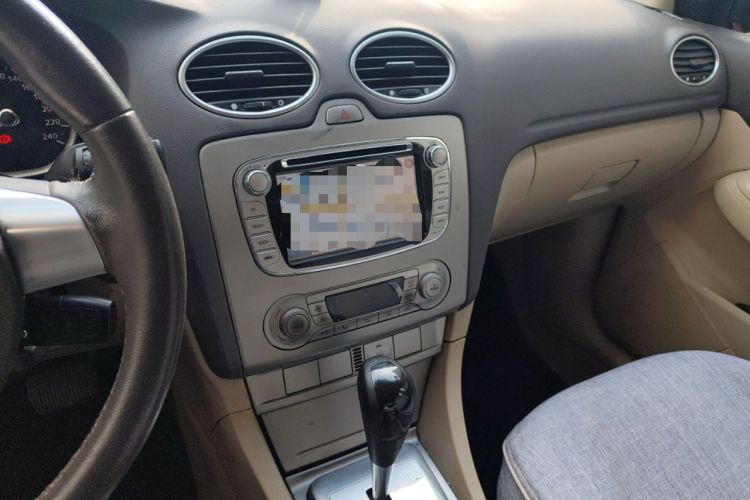 Used Ford Focus 2013 Sedan Classic 1.8L Automatic Fashion Edition
