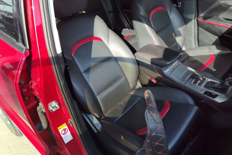 Used Changan CS55 2018 1.5T Automatic Colorful Edition China V Standard
