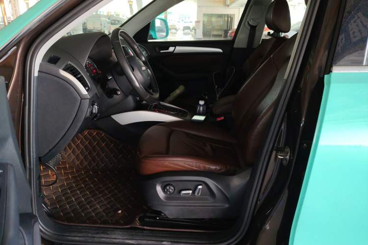 Used Audi Q5 2015 40 TFSI Technology Edition Left Front Seat