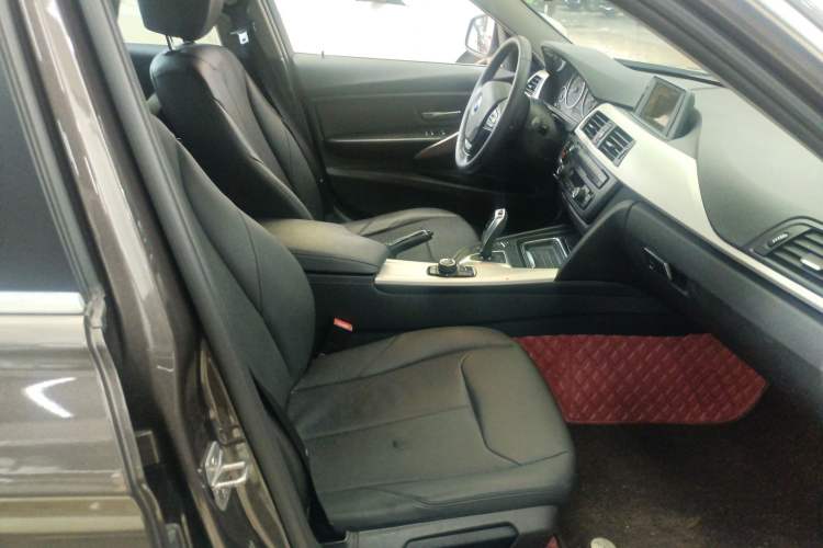 Used BMW 3 Series 2015 320Li Luxury Edition Fashion Model
