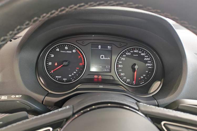 Used Audi Q2L 2023 35TFSI Fashion Dynamic Model
