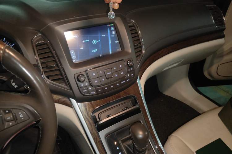 Used Roewe e950 2017 50T Hybrid Connected Executive Edition
