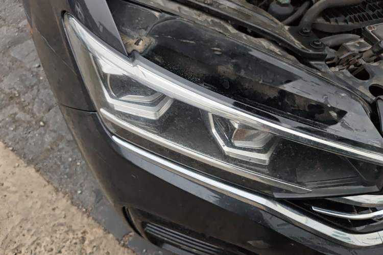 Used Volkswagen Tayron 2020 380TSI All-Wheel Drive R-Line Connected Version Right Front Headlight