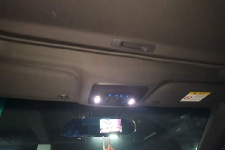 Used Toyota Avalon 2019 2.0L Luxury Edition China VI Standard
