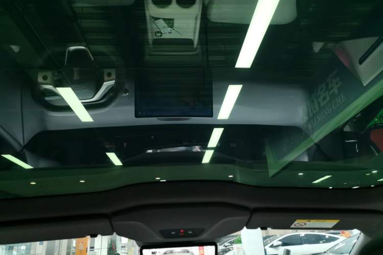 Used Avatr 06 2025 Pro Range-Extended Edition Headliner