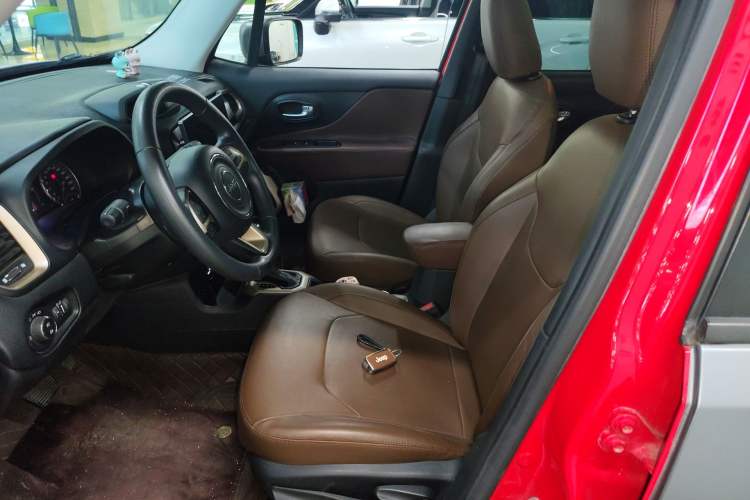 Used Jeep Renegade 2017 180T Automatic High-Energy Version