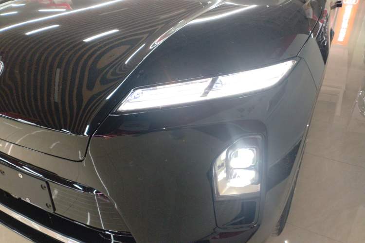 Used Nio ES8 2026 Model 6-seat Executive Signature Edition Left Front Headlight