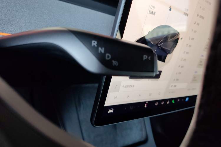 Used Tesla Model Y 2023 Long-Range All-Wheel-Drive Version