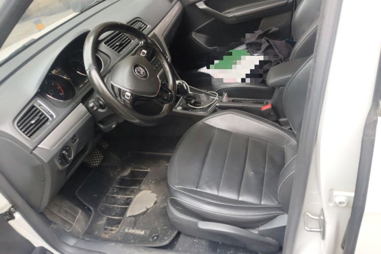 Used Volkswagen Lavida 2017 1.6L Automatic Comfort Edition
