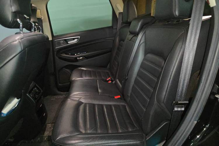 Used Ford Edge 2016 EcoBoost 245 Four-Wheel Drive Titanium Edition 7-Seater