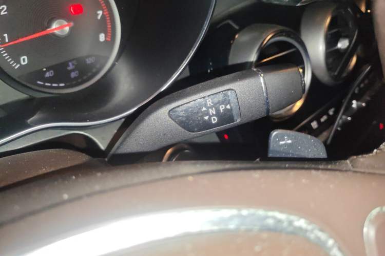 Used Mercedes-Benz GLC 2016 GLC 200 4MATIC Gear Lever