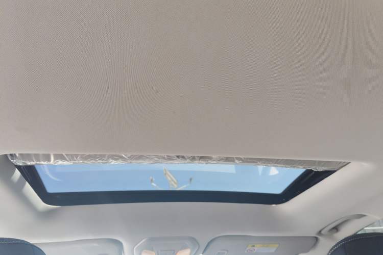 Used SAIC MAXUS G50 2022 1.5T Automatic Comfort Touring B Headliner