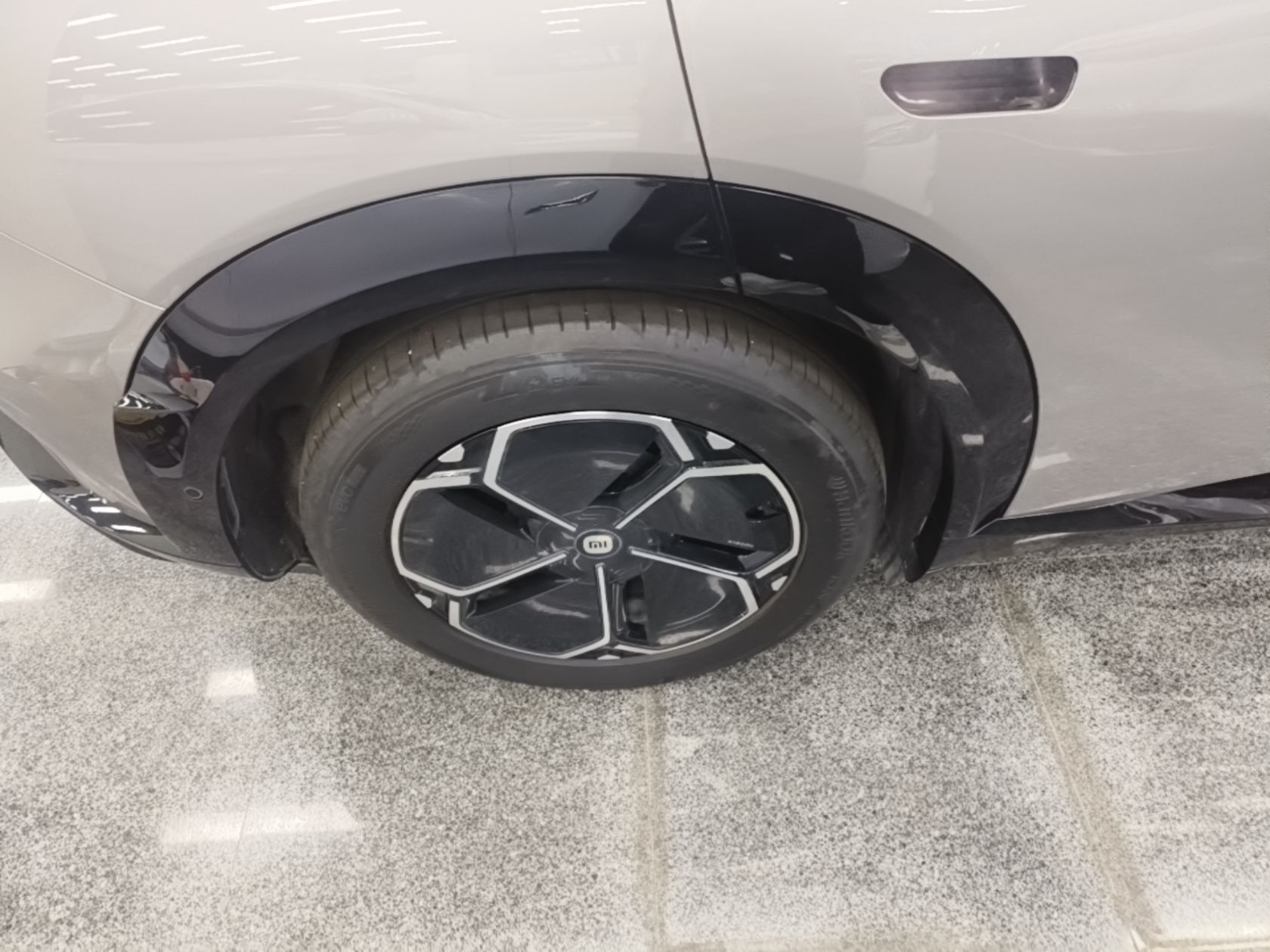 Xiaomi Auto YU7 2025 Ultra-Long Range Rear-Wheel Drive Version — снимка 11