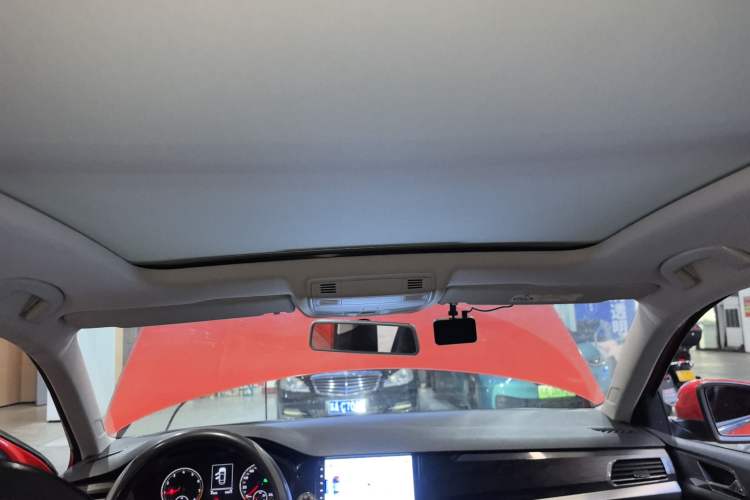 Used Volkswagen Lavida 2019 Hatchback 200TSI DSG Comfort Edition China VI Headliner