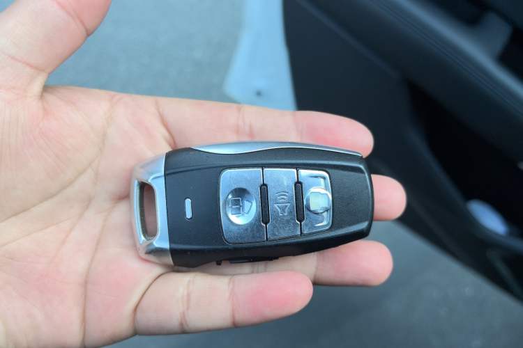 Used Haval H2 2016 Red Label 1.5T Automatic Two-Wheel Drive Elite Model
