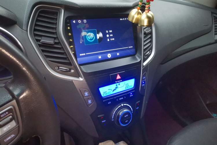 Used Hyundai Santa Fe 2013 2.4L Automatic Two-Wheel Drive Smart Version
