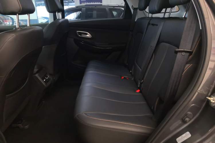 Used CHANGAN OSHAN X7 PLUS 2023 Enjoy Edition 1.5T Automatic Smart Version Left Rear Seat