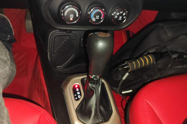 Used Jeep Renegade 2017 180T Automatic High-Energy Version
