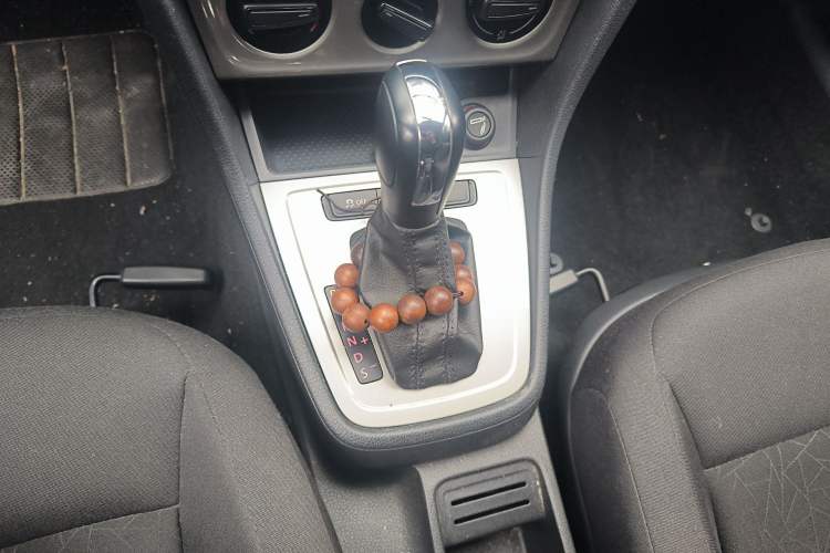 Used Volkswagen Lavida 2013 Revised Classic 1.6L Automatic Fashion Edition